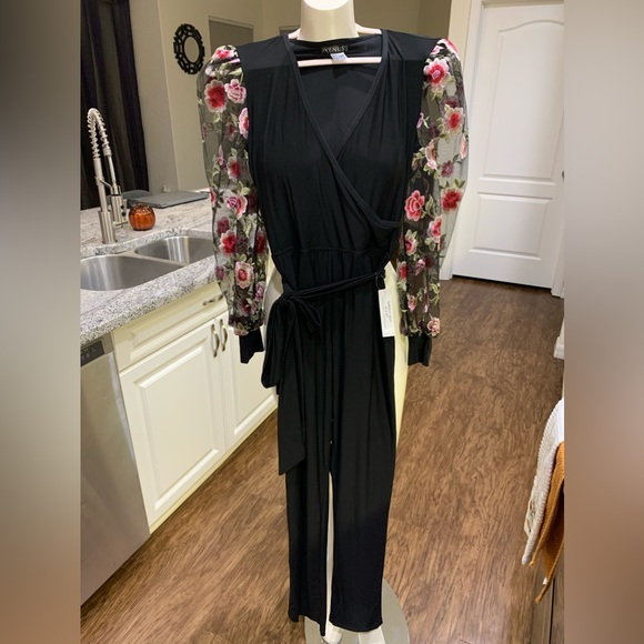 Women's Embroidered Sleeve Jumpsuit - Black Multi, Size S by Venus NWT - Picture 6 of 7